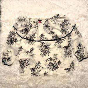 Vince Camuto Off Shoulder Blouse Small